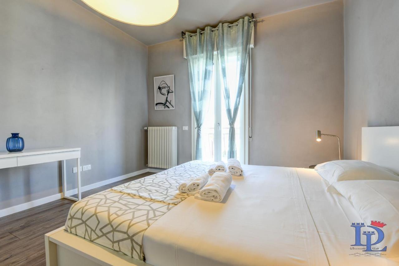 Desenzanoloft Official Partner Marriott Homes & Villas - Bacco Family Apartment Desenzano del Garda Dış mekan fotoğraf