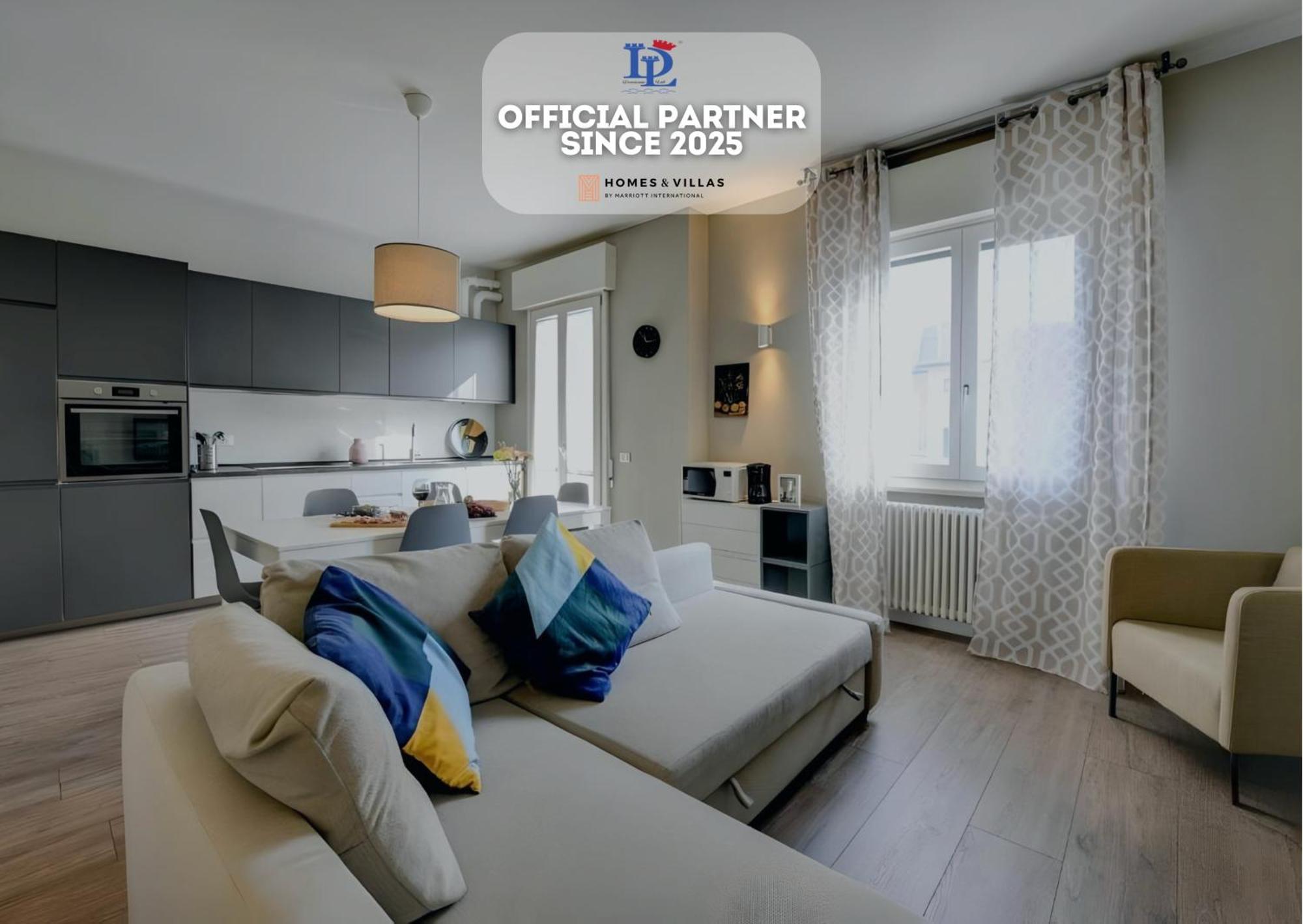 Desenzanoloft Official Partner Marriott Homes & Villas - Bacco Family Apartment Desenzano del Garda Dış mekan fotoğraf